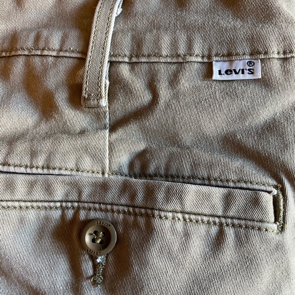 Levi’s Mens Chino pants 32x34